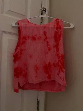 Lululemon Women’s Pink Tie-Dye Sleeveless Tank Top
